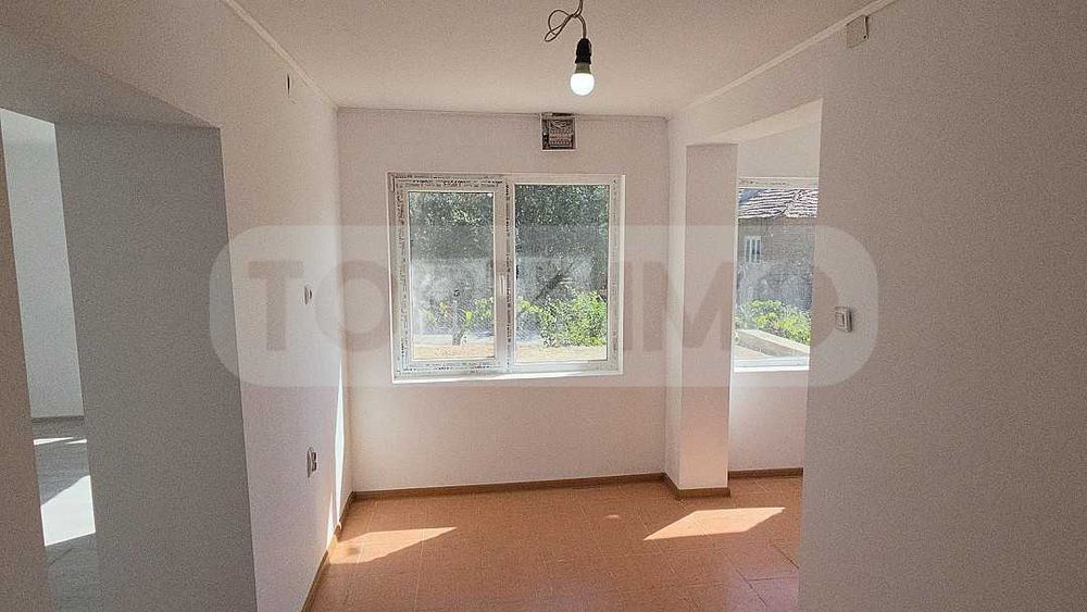 Продава се Къща в с. Червенци, Област Варна - 120 кв.м за 319 €/кв.м - Снимка #4