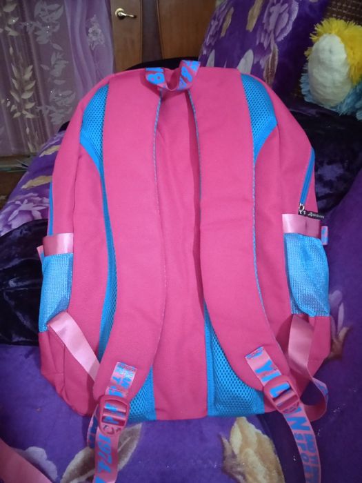 Продам рюкзак школьный