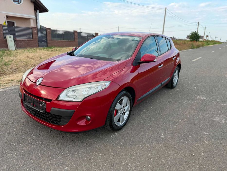Renault Megane 3 – 2010 | 1.6 Benzină | 160.000 km
