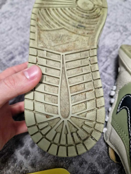 Jordan 1 Low SE Craft Light Olive
