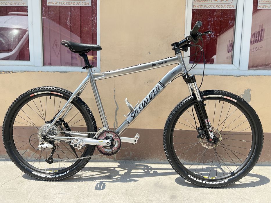 Bicicleta Specialized Rockhopper 26 Inch Aluminiu frane hidraulice pe disc furca Rockshox