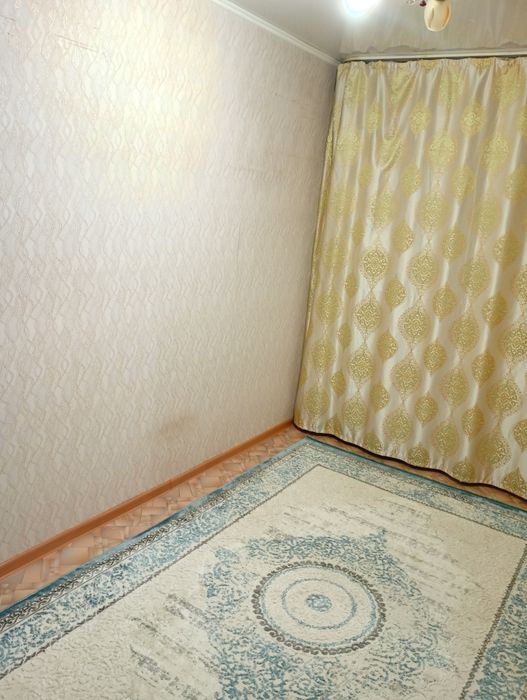 Сдам комнату для девушек или женщине