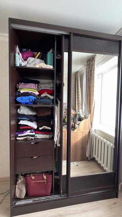 Продам шкаф купе