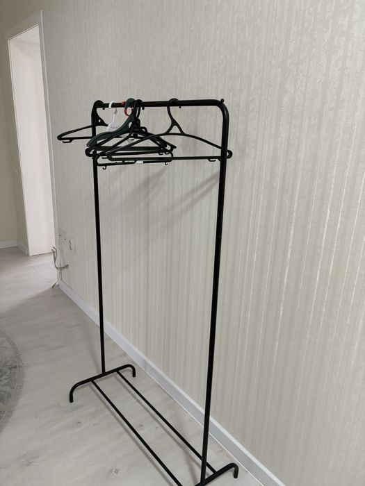 Вешалка напольная