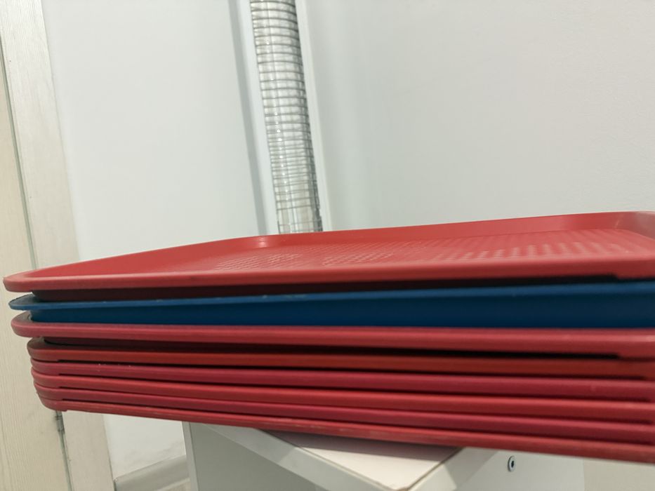 Подносы  разносы