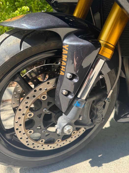Yamaha R1 RN19 2007 – Power Commander / Ohlins / Akrapovic / Quickshifter