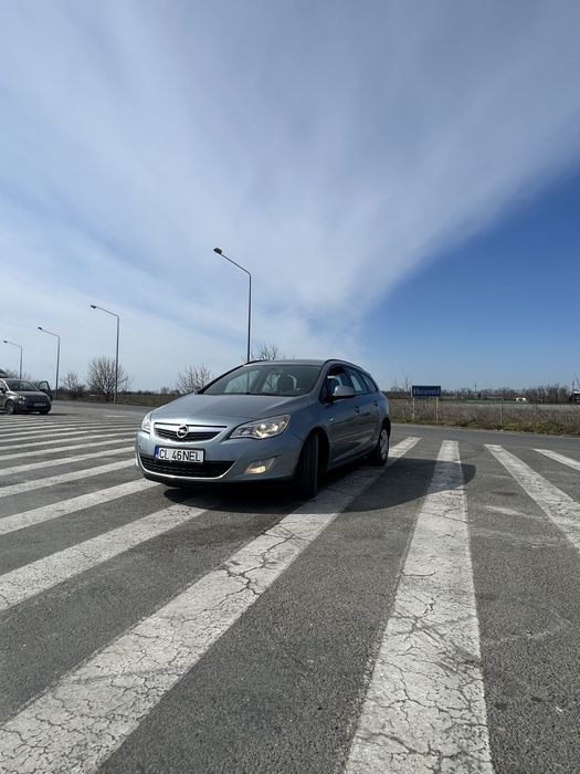 Opel astra j 2012