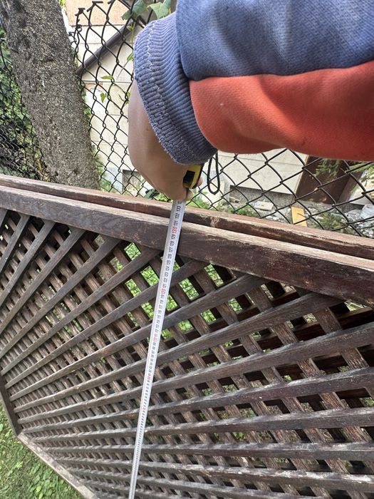 Продавам дървени оградни пана