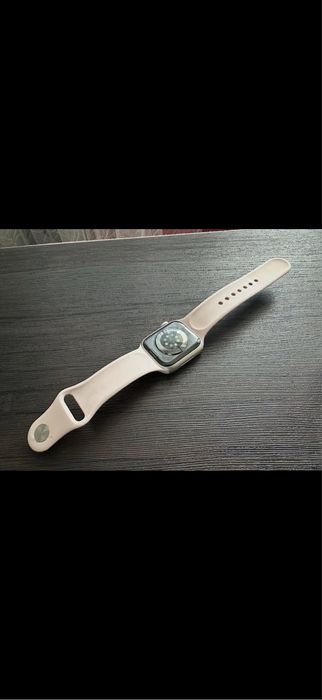 Продам apple watch 8