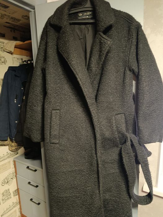 Продам пальто женское черное
