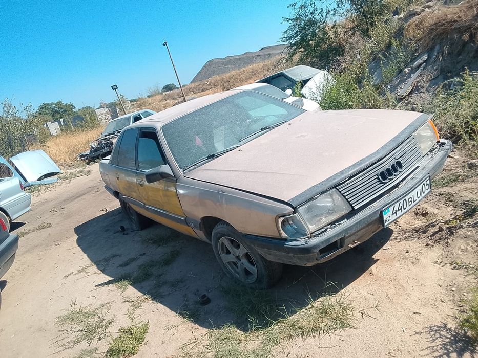 Продам Ауди 100 старушка