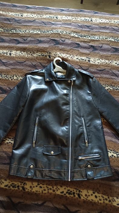 Продам женскую кожанку