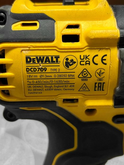 Винтоверт Dewalt DCD709
