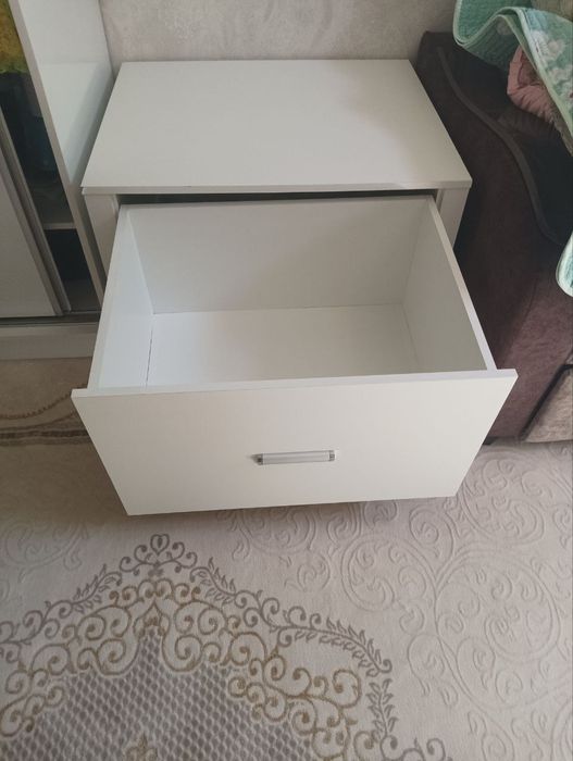 Мебель детская, пуфик, мягкий стул, книжная полка