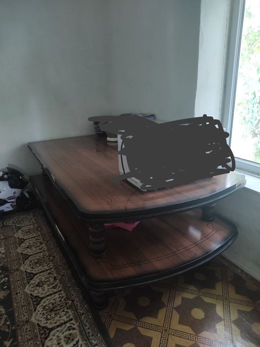 Продается стол..