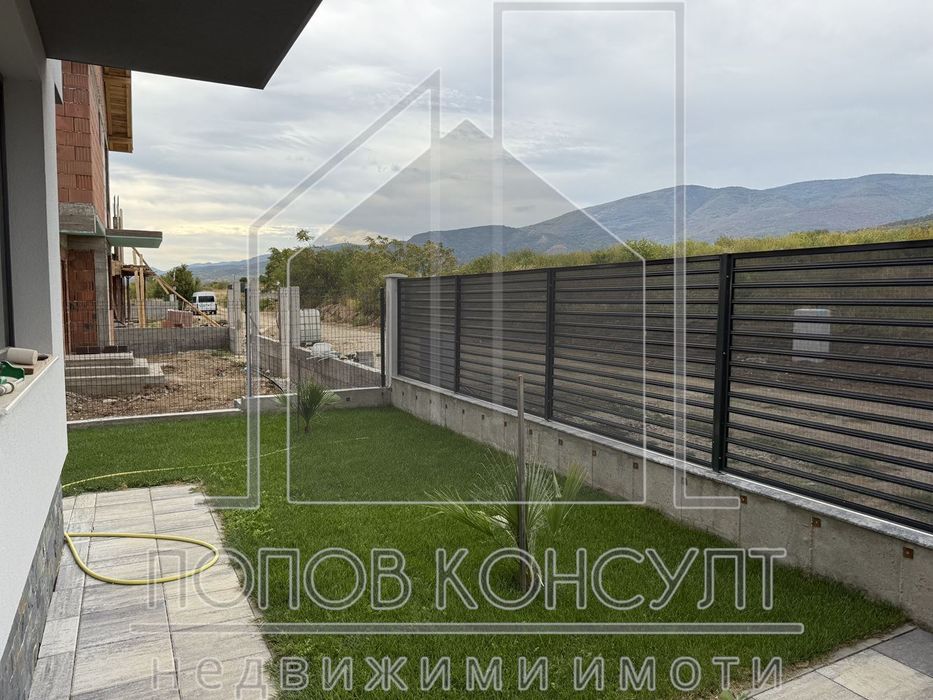 Продава се Къща в с. Брестник, Област Пловдив - 172 кв.м за 1803 €/кв.м - Снимка #12