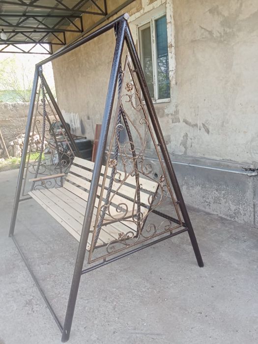Продается садовые качели для дома