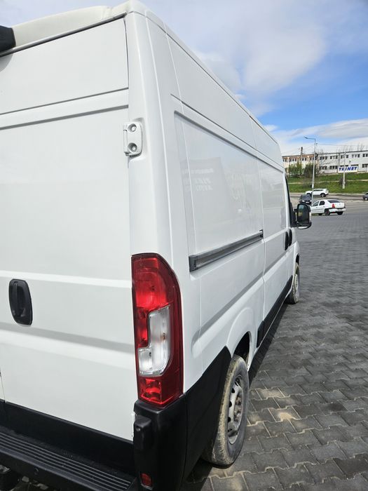 Peugeot Boxer L2H2

Motorizare 1997 cmc 130HP

Combustibil Diesel

Km