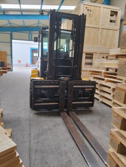 Inchiriez Stivuitoare de la 1.5 la 5T