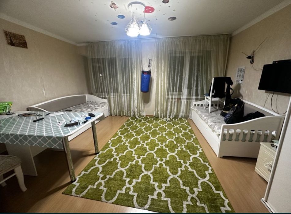 Палас в мараканским стиле, травка