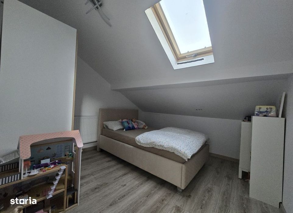 3 dormitoare,2 bai,bucatarie inchisa,pe 2 niveluri V.LupuluiCod:160956