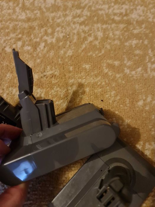 Vand Aspirator Dyson v6/v8 vand repar baterii bat v6 v7 v8 v10 v11clic