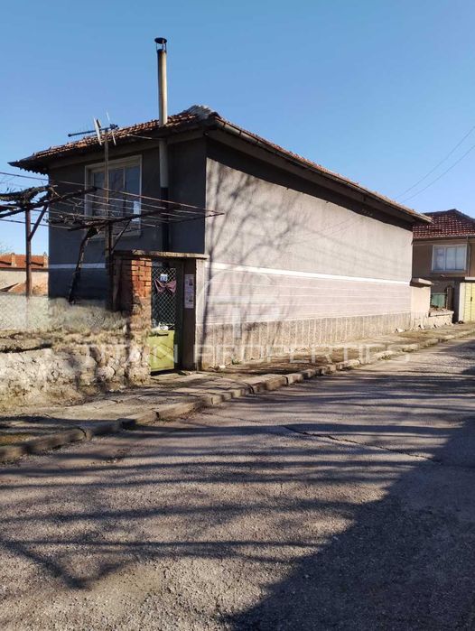 Вила в село Драгойново