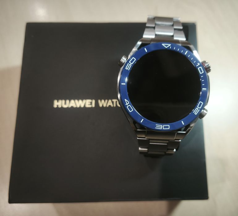 HUAWEI WATCH Ultimate
Аморфен метал1 | Професионален спорт | 100м гмур