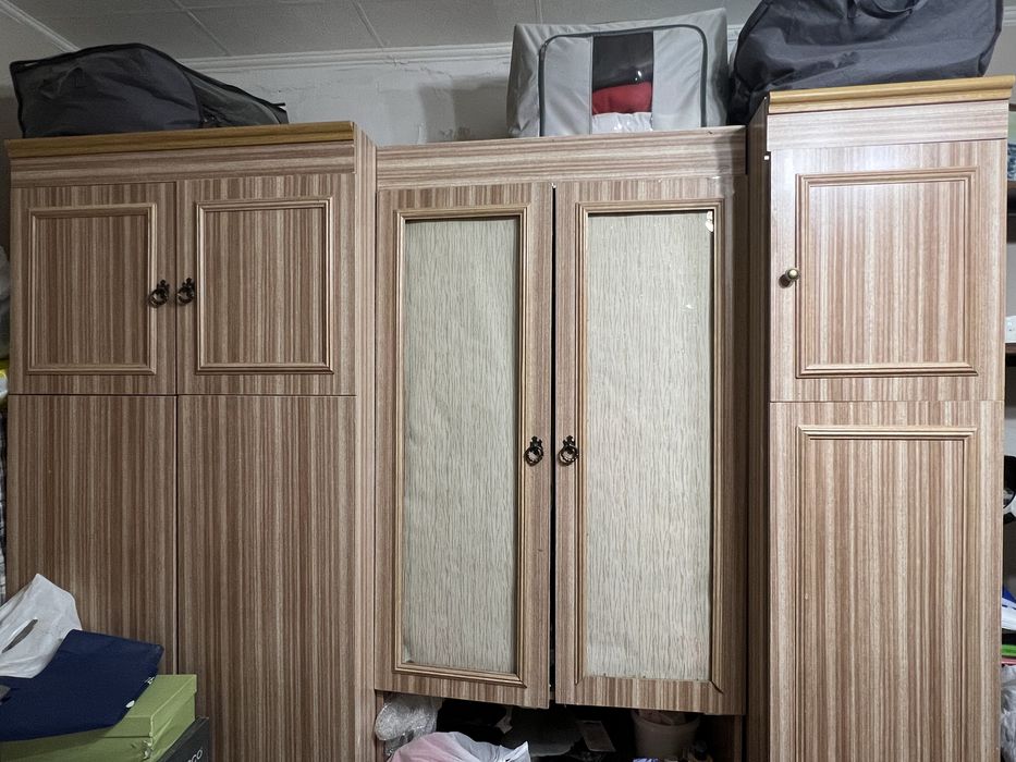 Срочно продам шкаф