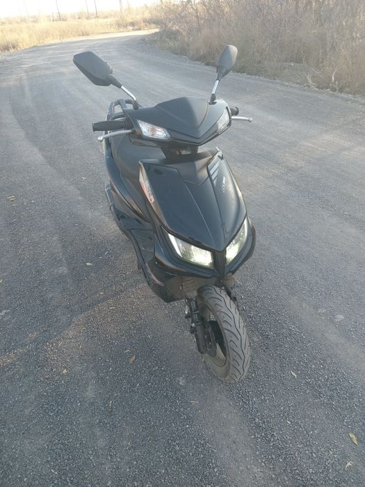 Продам скутер м8