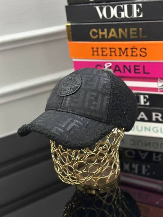 Шапка с козирка, унисекс