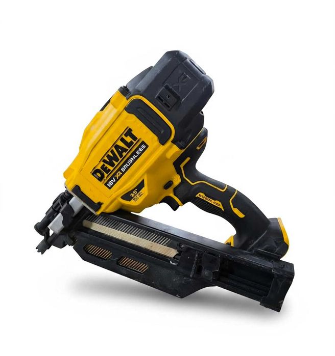 Акумулаторен такер DeWALT DCN930N