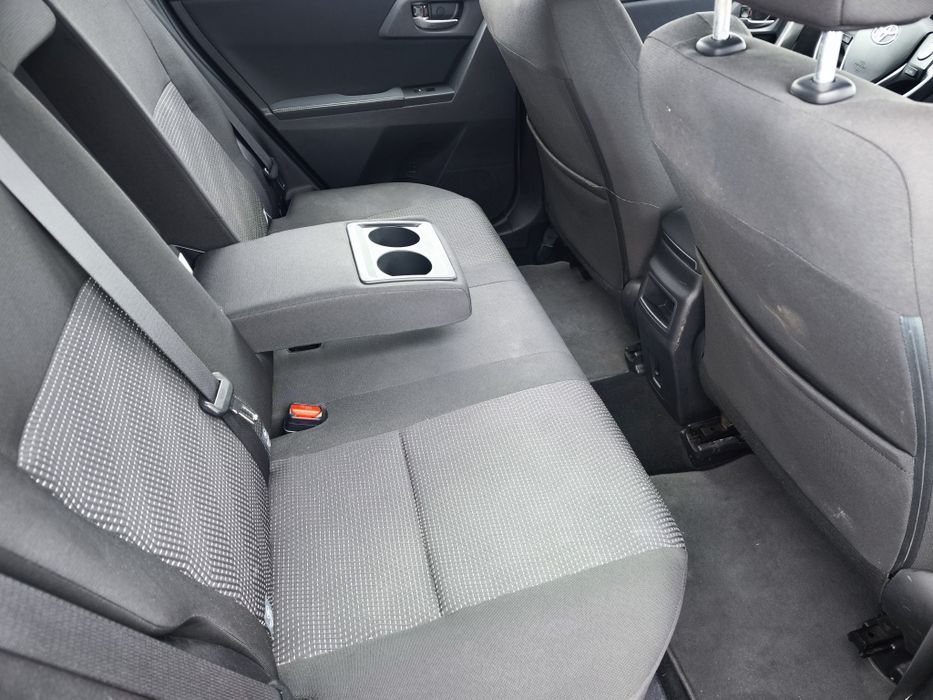 Toyota Auris 1.3VVT-i Euro 5 an 2013 Benzina 6+1 trepte