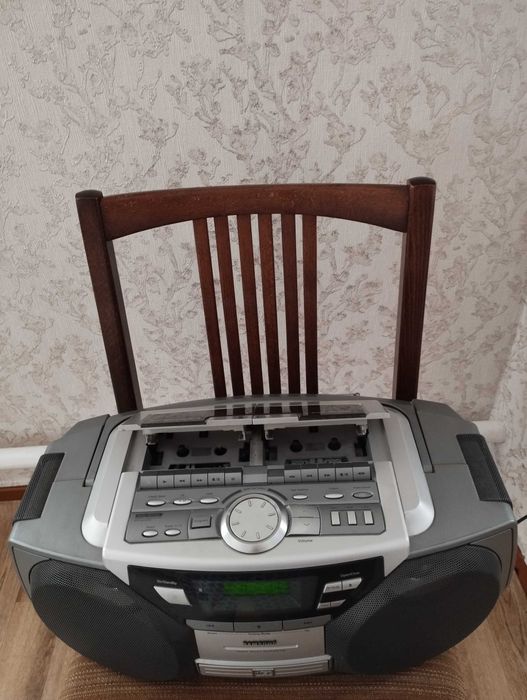 Радио магнитофон "SAMSUNG"
