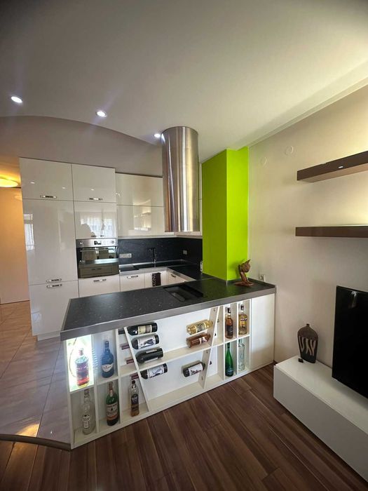 Продава се Тристаен апартамент в София, Гео Милев - 100 кв.м за 765 €/кв.м - Снимка #1