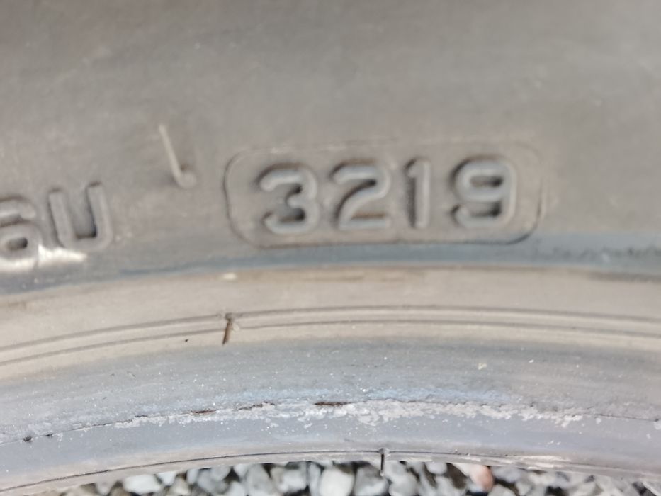 225 50 18. Bridgestone. An 2019