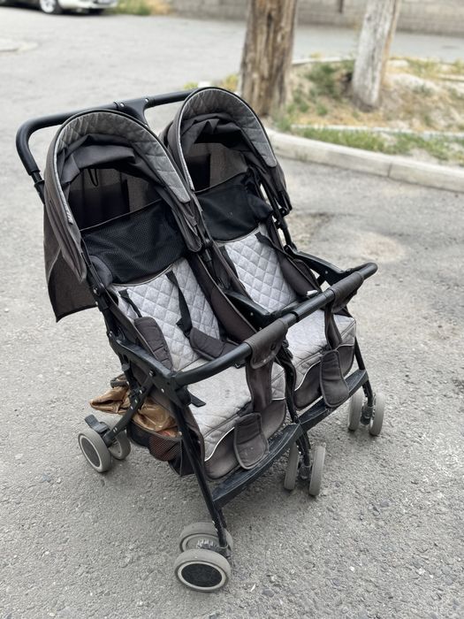 Коляска для двойни