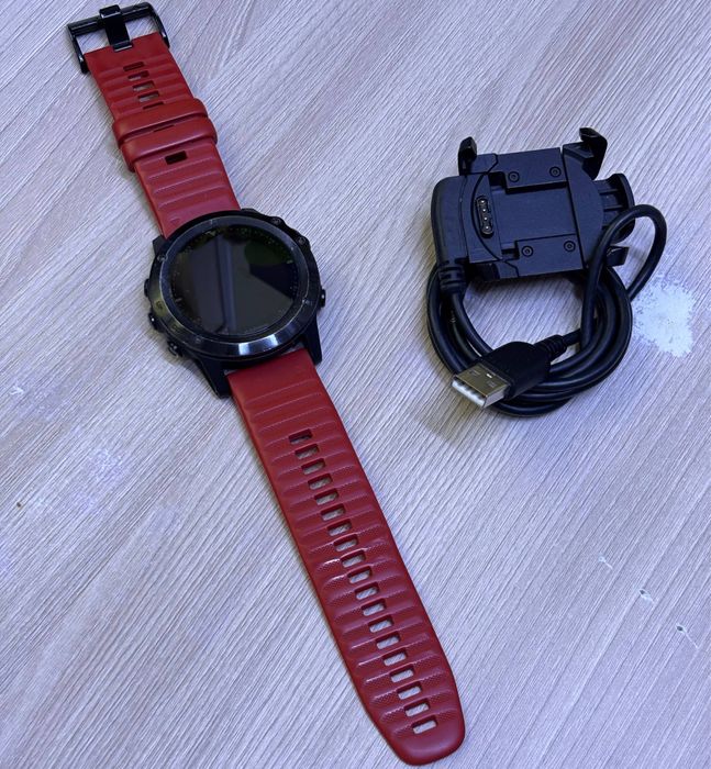 срочно часы Garmin tactix bravo