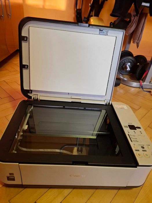Imprimanta Canon Pixma MP250 multifunctionala cu scanner