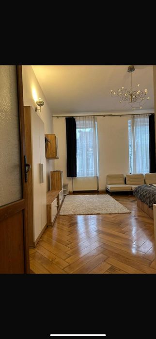 Inchiriez apartament 2camere  Central