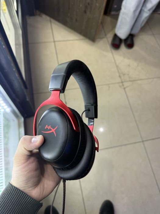 Продаю наушники hyper x cloud 3