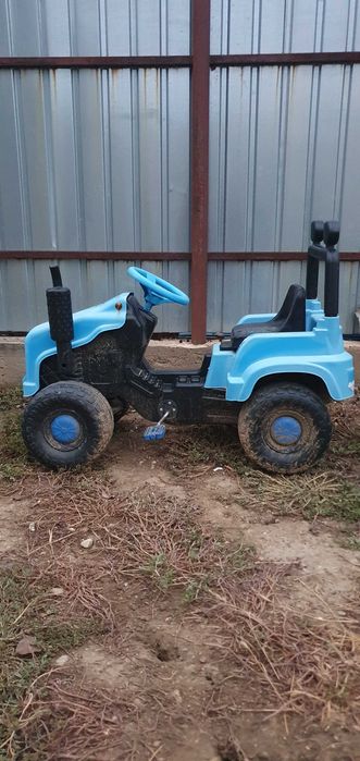 Tractor copii cu pedale