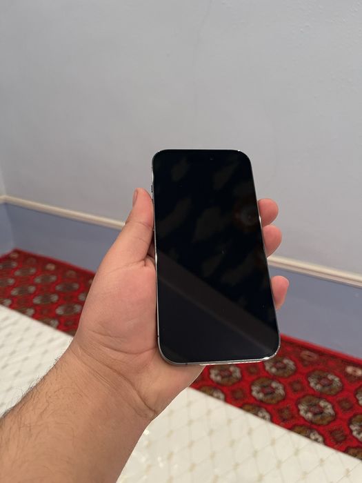 Iphone 14 pro purple