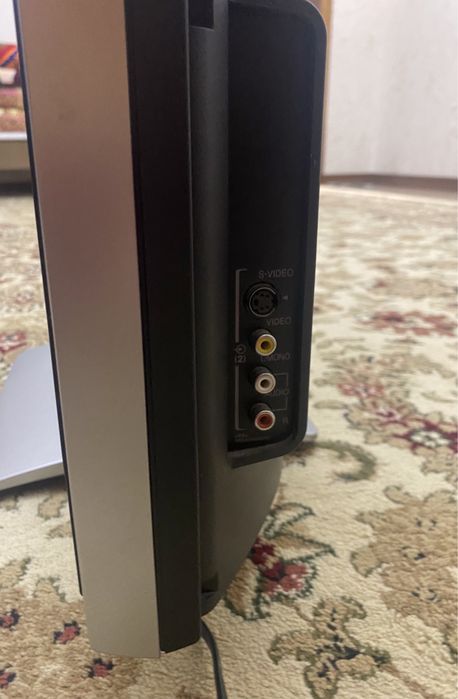 Телевизор Toshiba с пультом