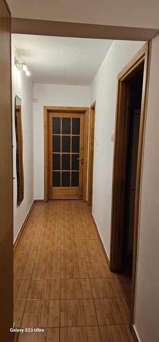 Închiriez apartament pe termen lung
