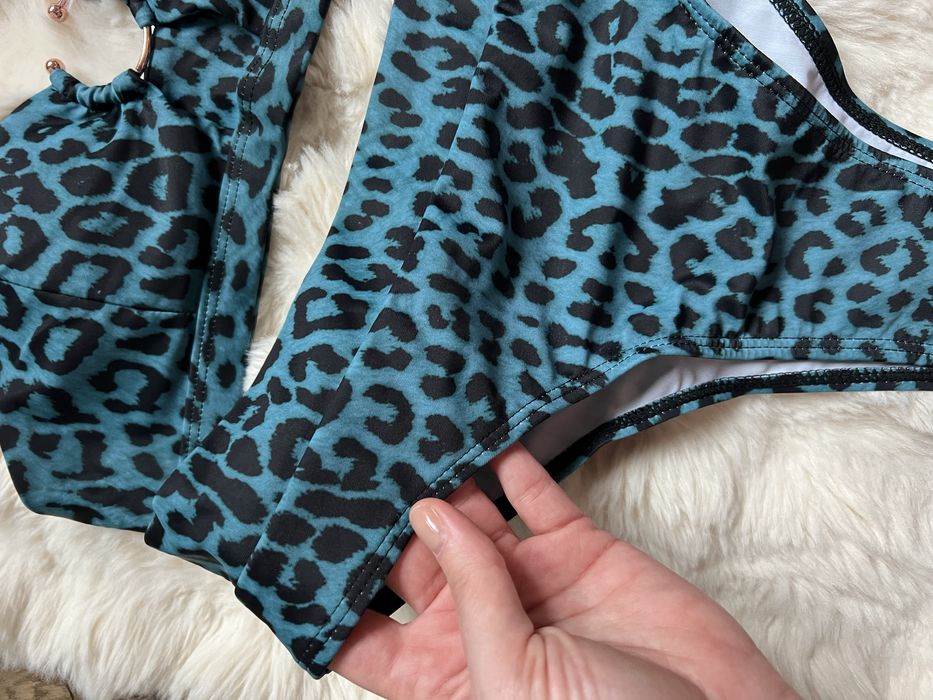 Costum de baie cu talie inalta