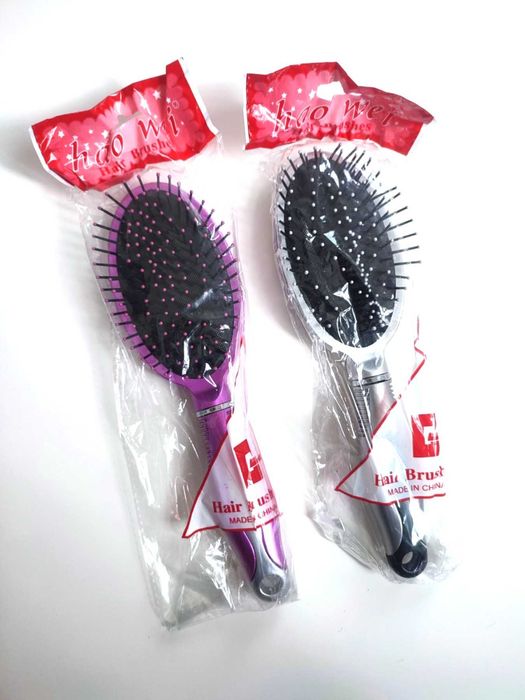 Четка - гребен за коса, сресване, стилизиране и масаж на скалпа