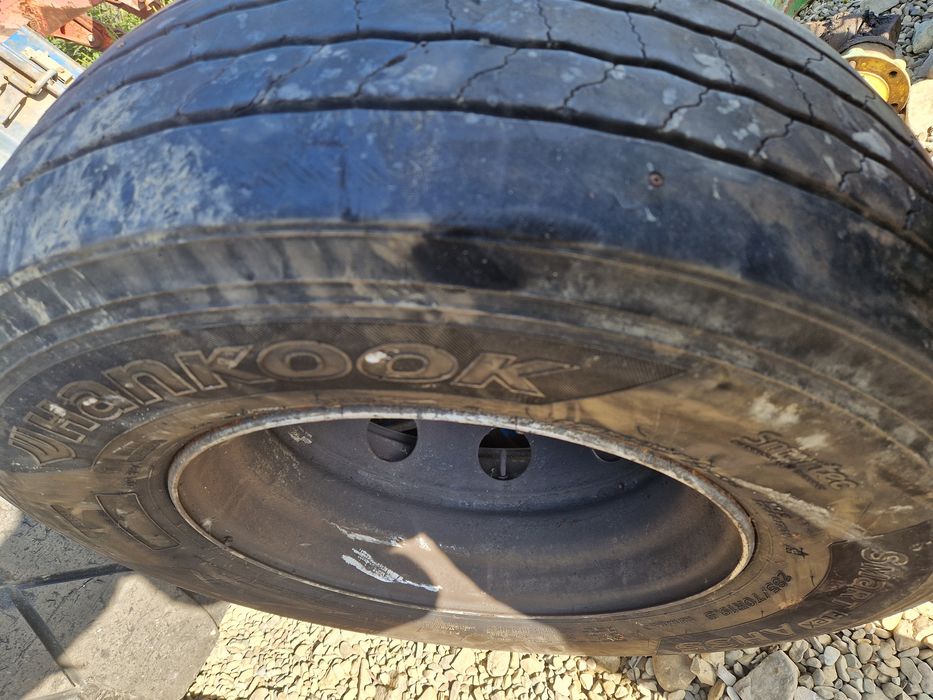 anvelope 265 70r19,5 cu jante