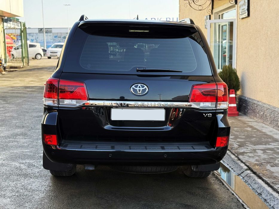 продается Toyota Land Cruiser 200 SFX 95 срочно! SOTILADI!