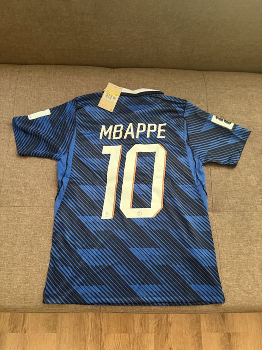 Tricou Mbappe franta